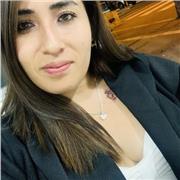 Profesora de química, enseña a niños de todas las edades